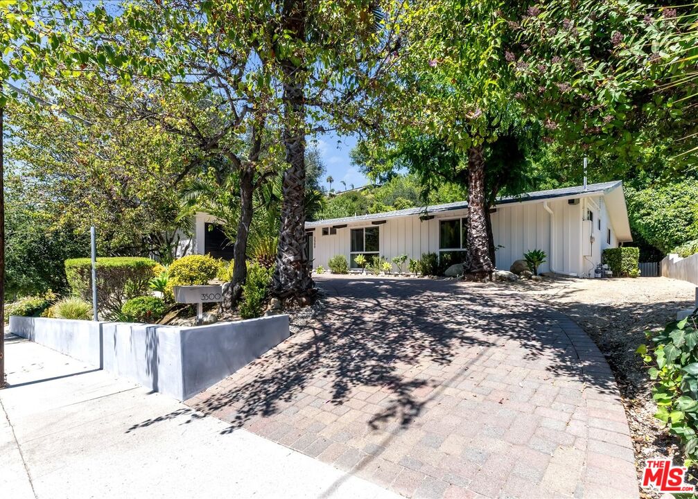 3500 Woodcliff Rd