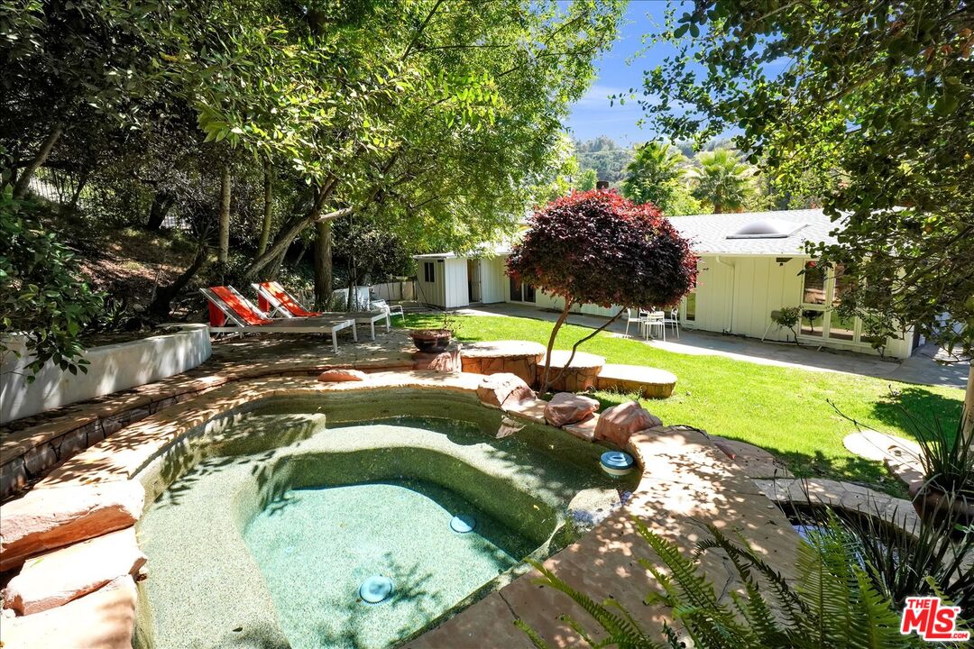 3500 Woodcliff Rd