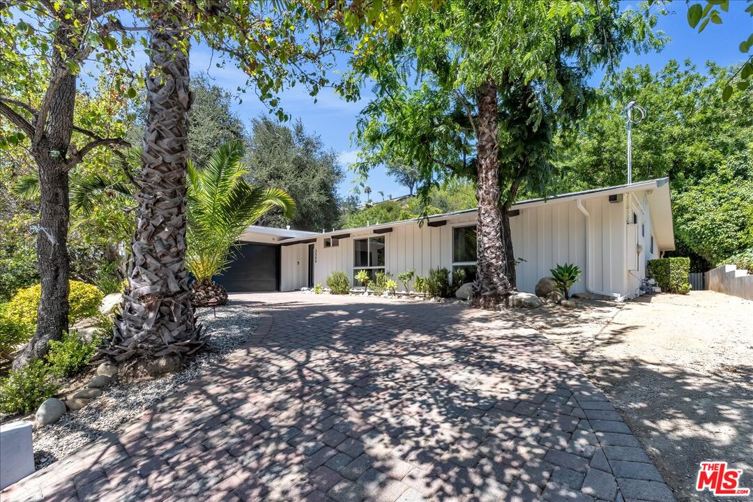 3500 Woodcliff Rd