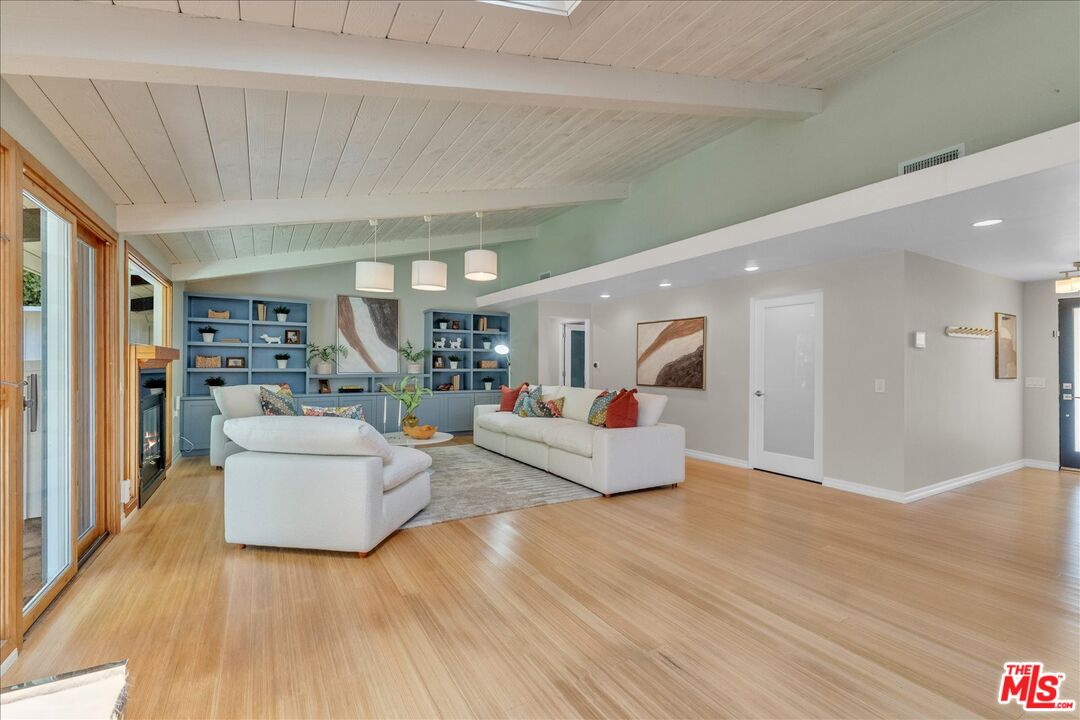3500 Woodcliff Rd