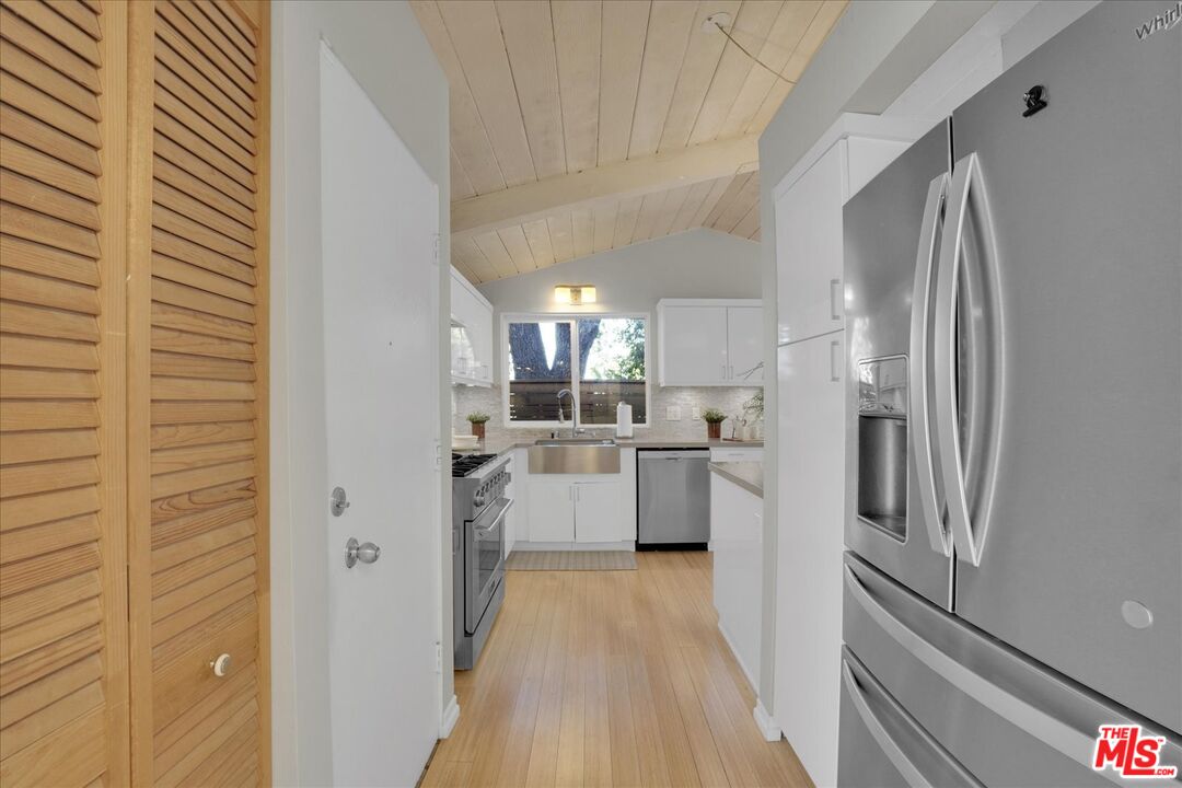 3500 Woodcliff Rd