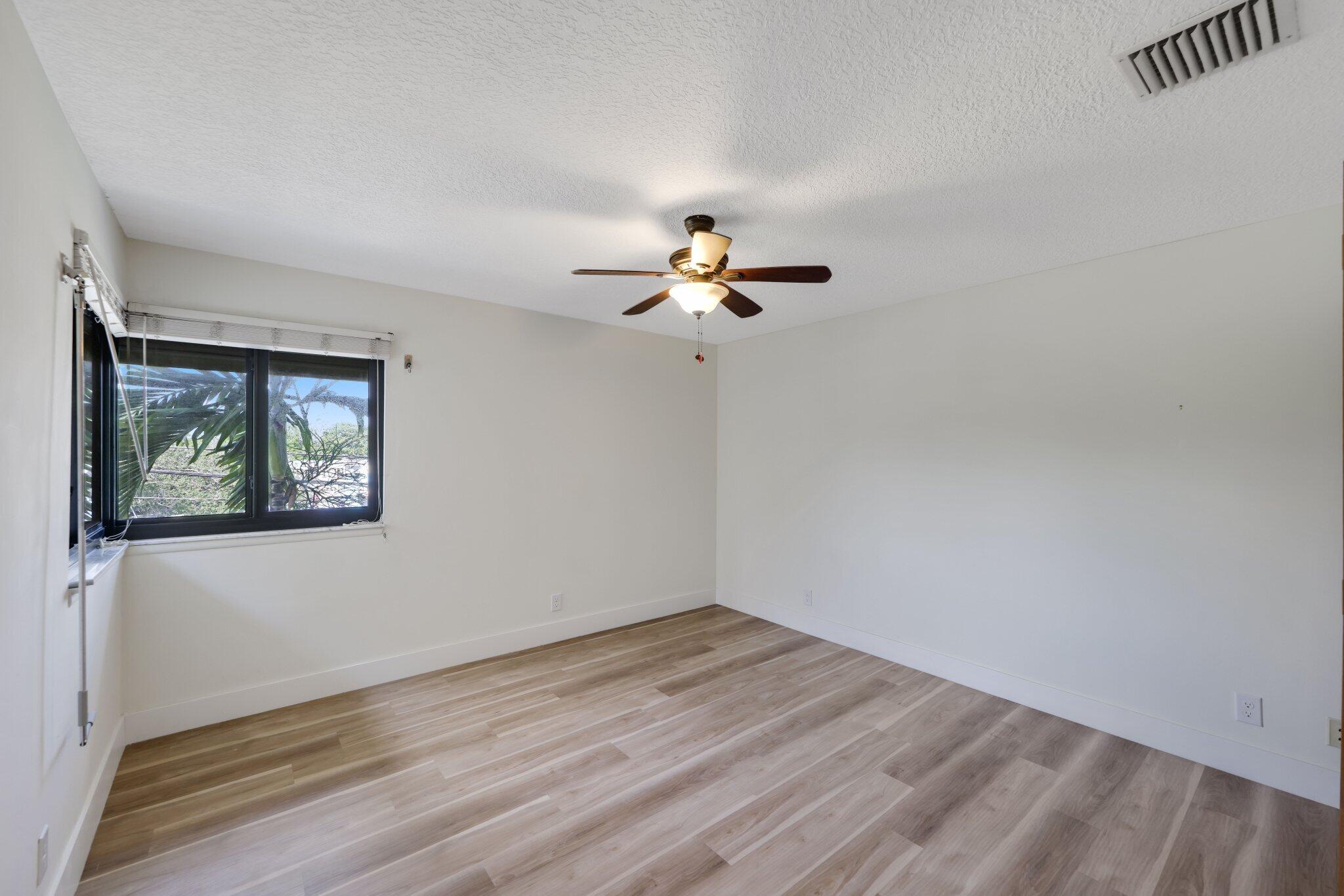 1401 NE 9th Street 23