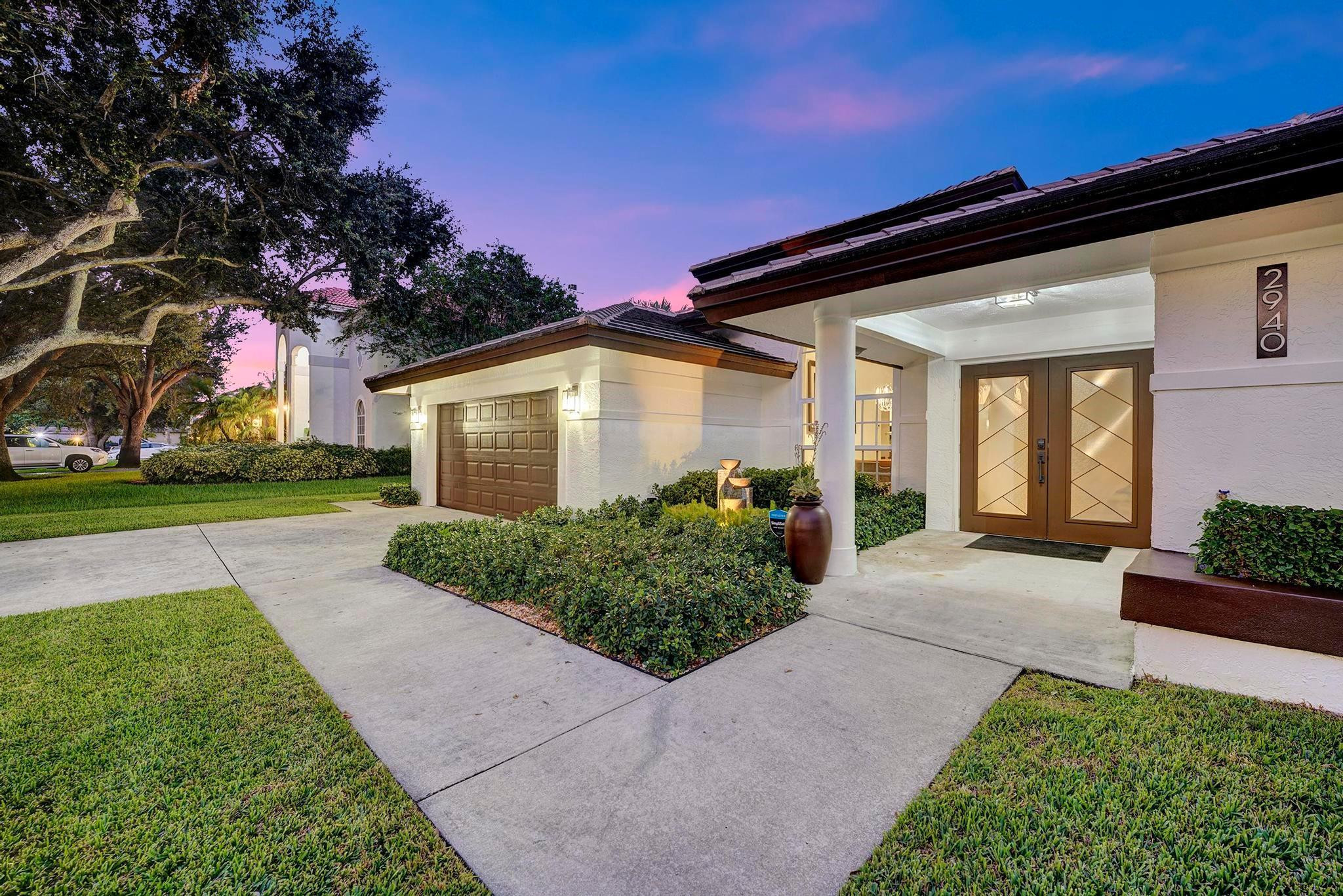 2940 Oak Tree Dr