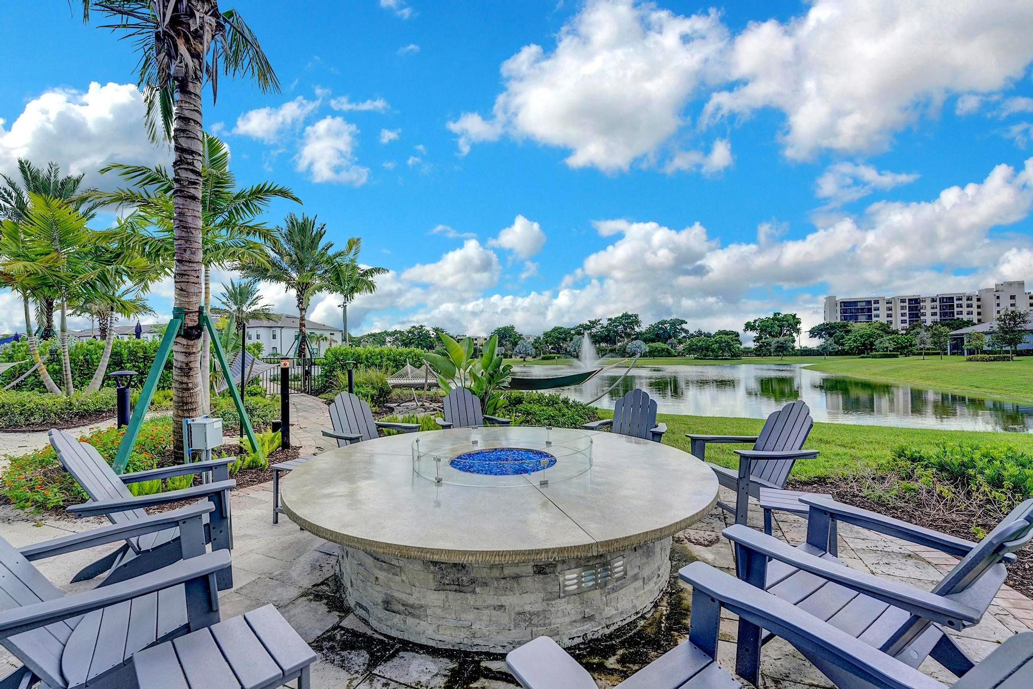 2940 Oak Tree Dr