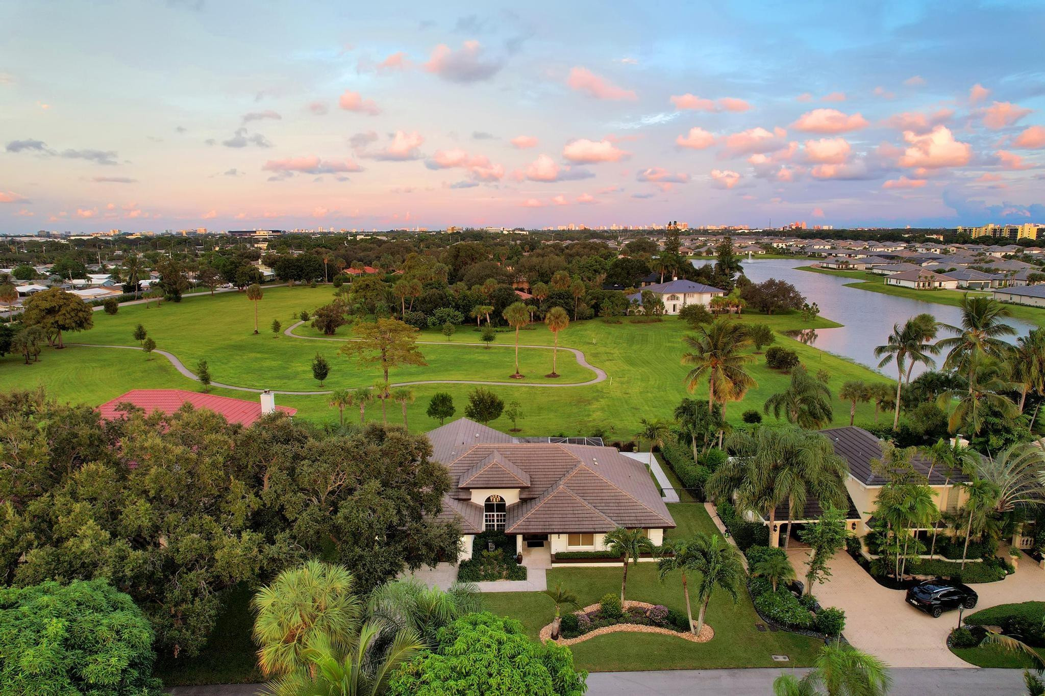 2940 Oak Tree Dr