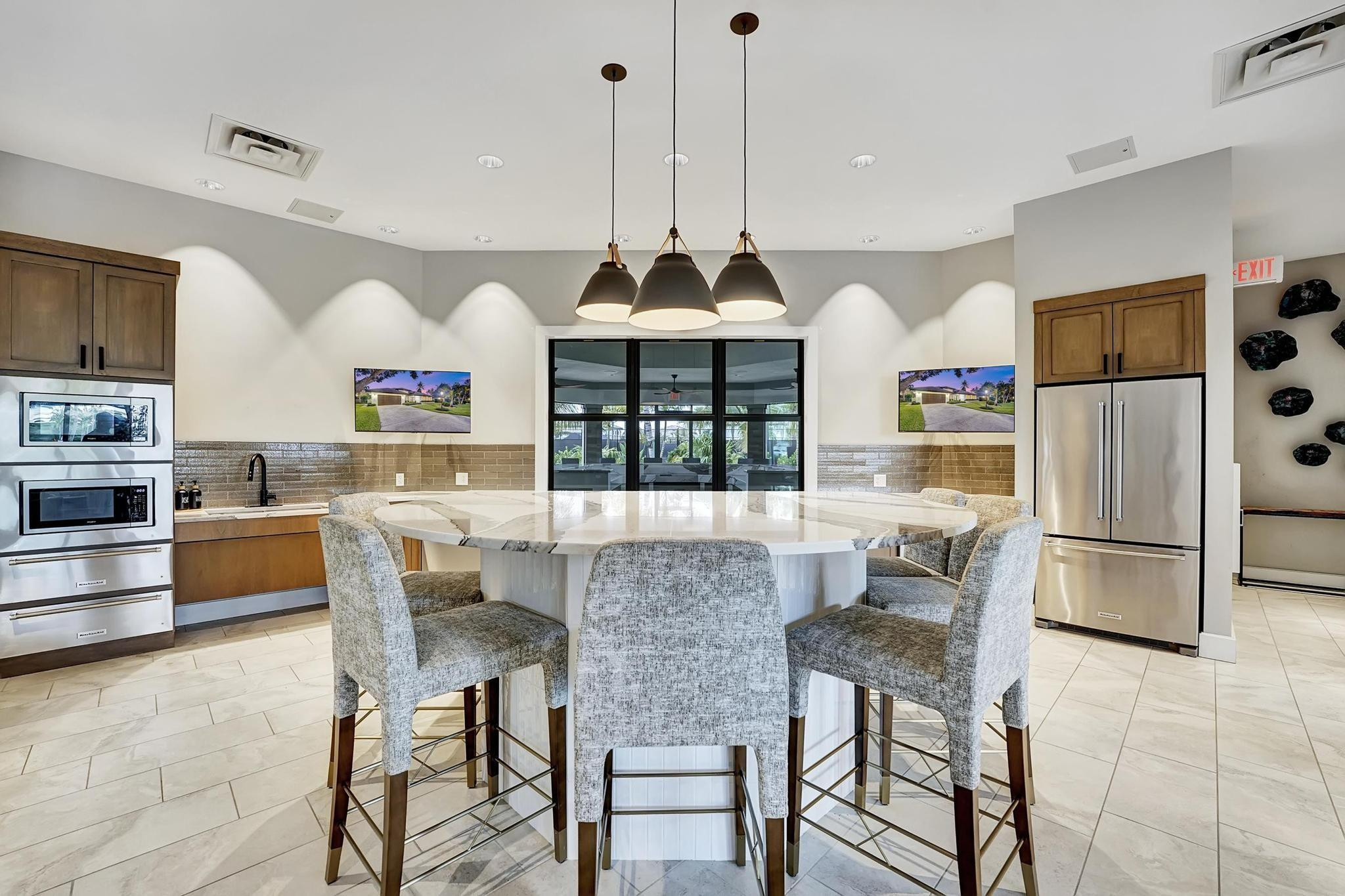 2940 Oak Tree Dr