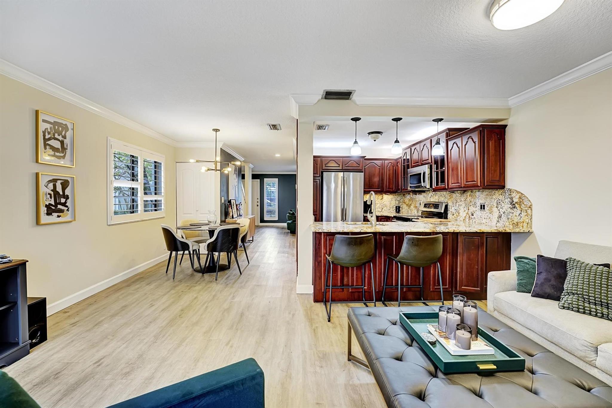 3900 NE 18th Ave 23E