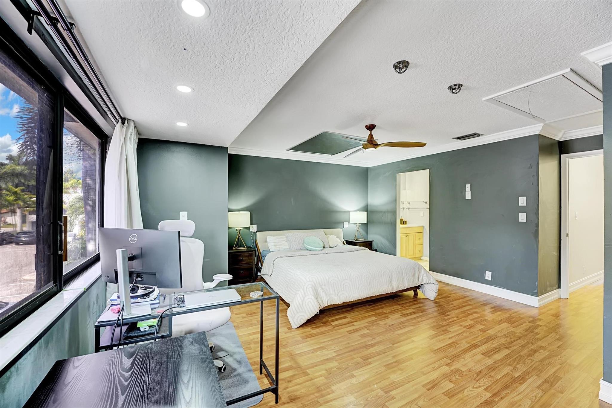 3900 NE 18th Ave 23E