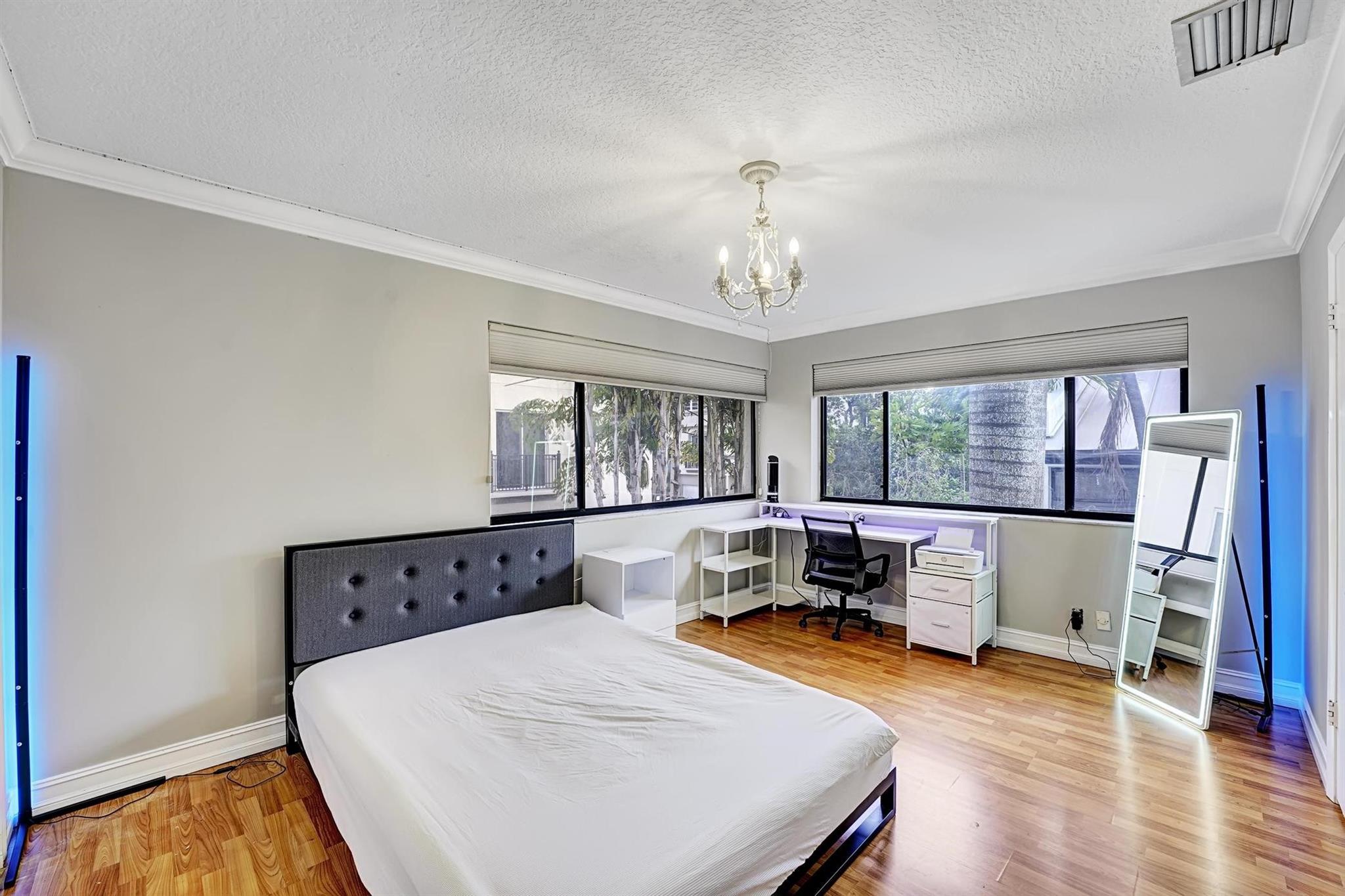 3900 NE 18th Ave 23E