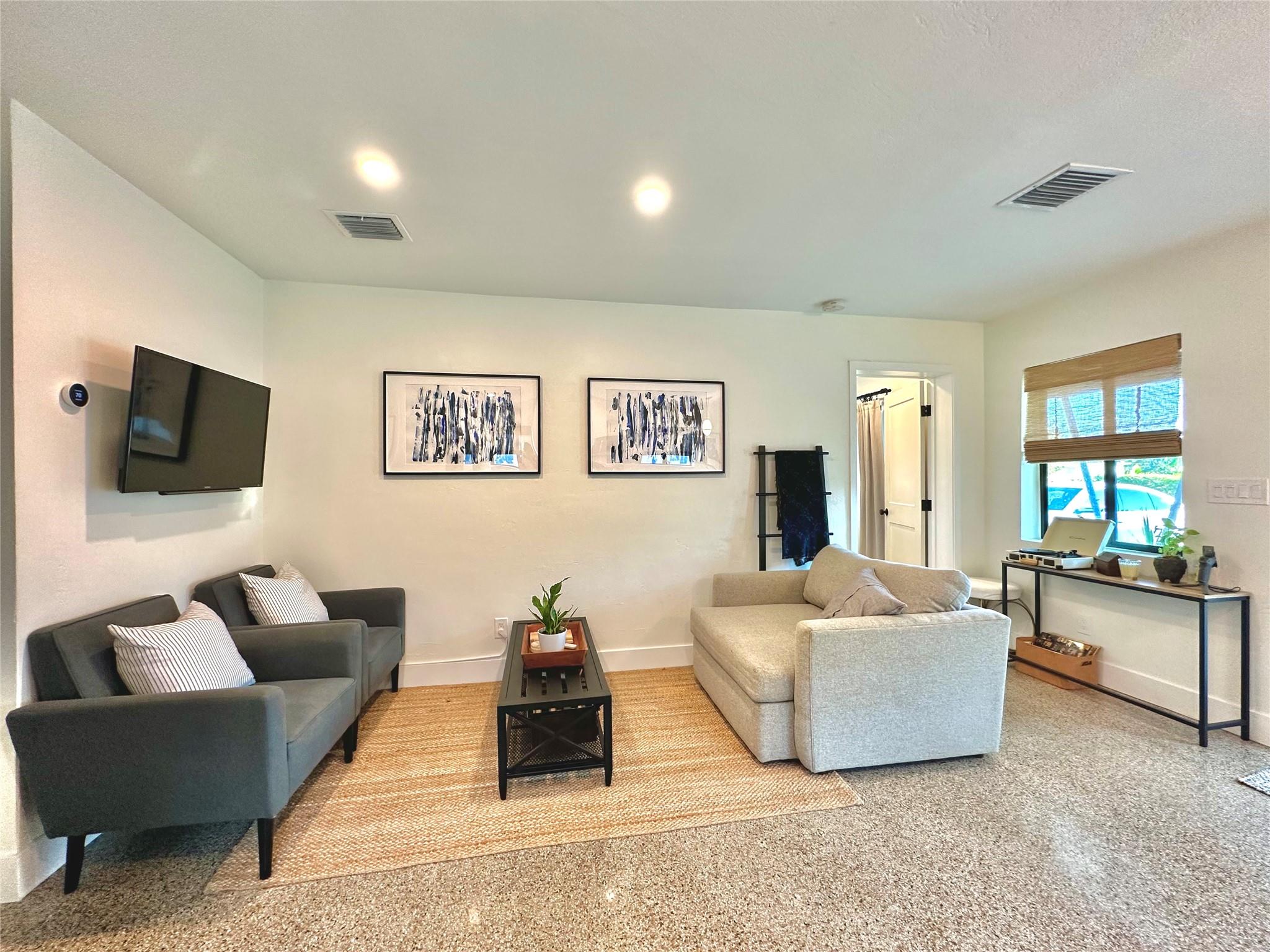 501 NW 25th St