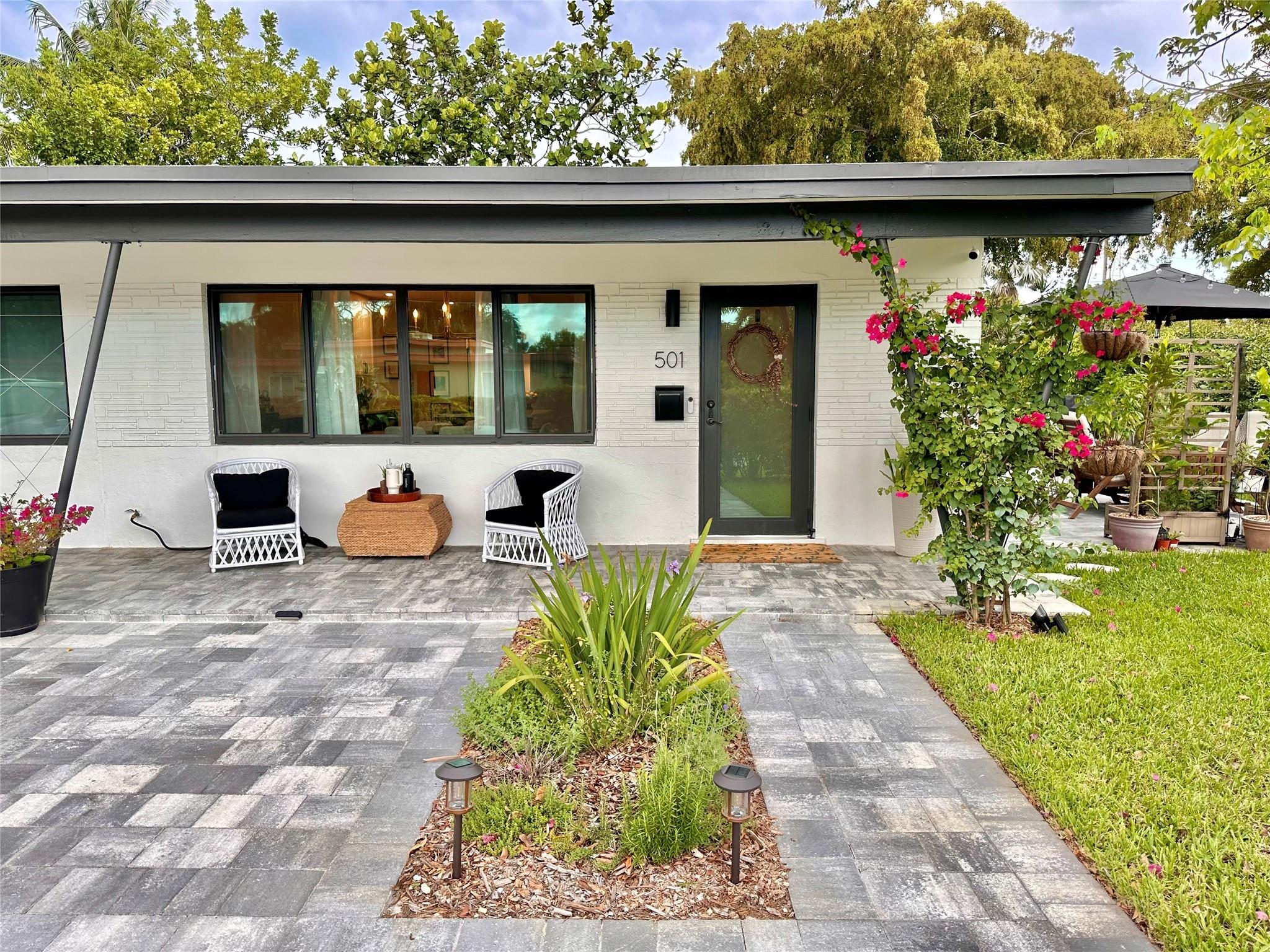 501 NW 25th St