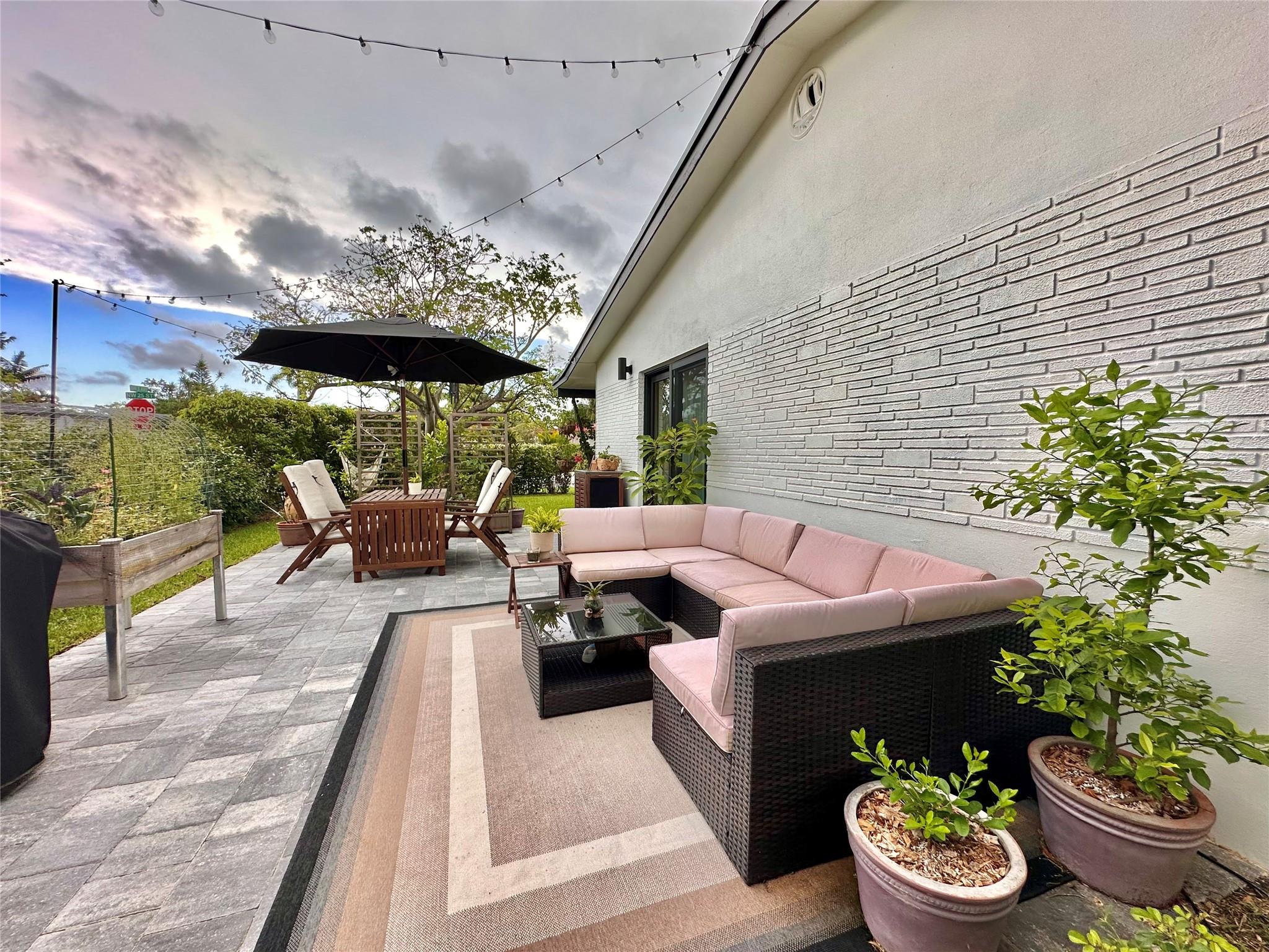 501 NW 25th St