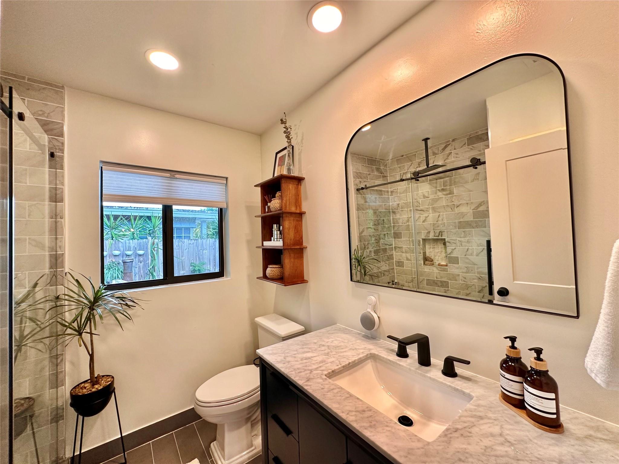 501 NW 25th St