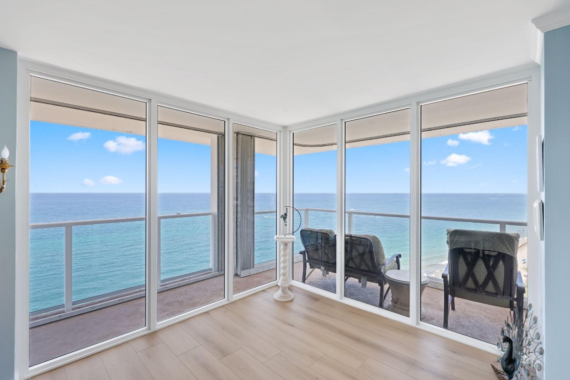 4300 N Ocean Blvd 20P