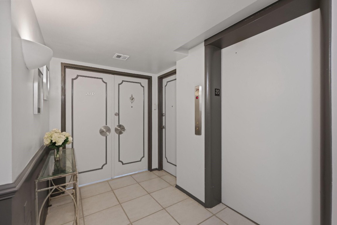 4300 N Ocean Blvd 20P