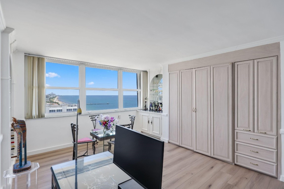 4300 N Ocean Blvd 20P