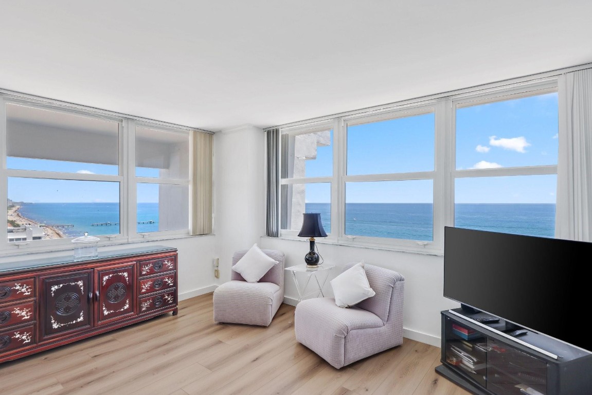 4300 N Ocean Blvd 20P