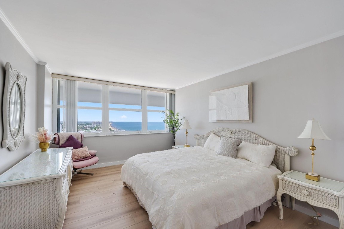 4300 N Ocean Blvd 20P