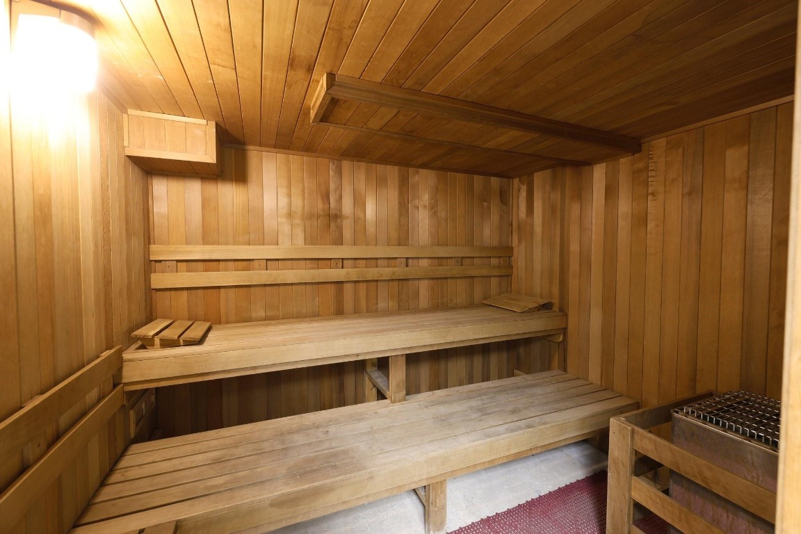 4300 N Ocean Blvd 20P