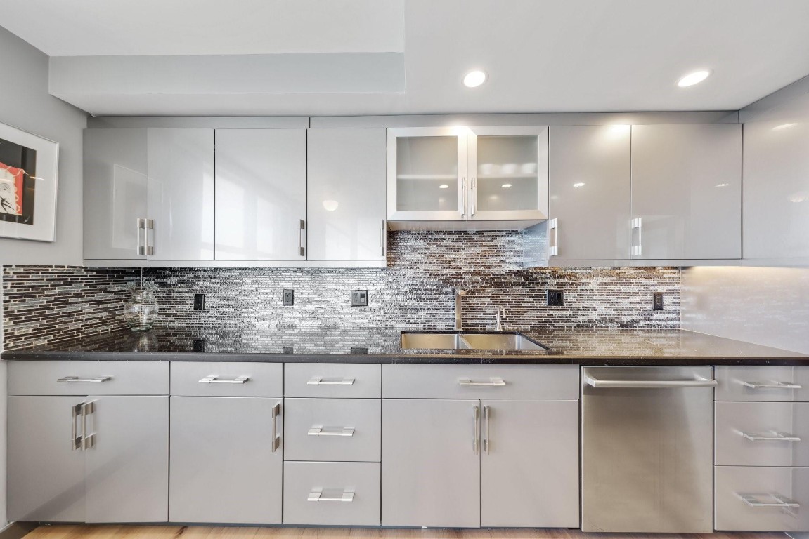 4300 N Ocean Blvd 20P