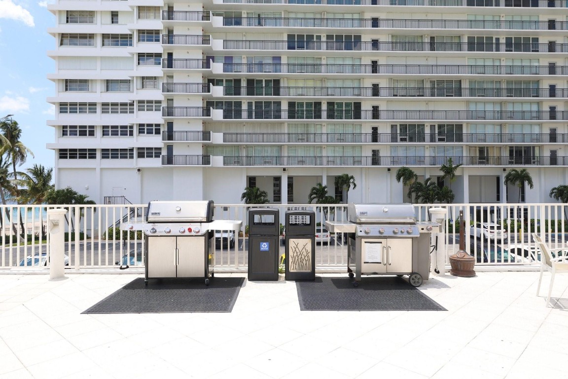 4300 N Ocean Blvd 20P