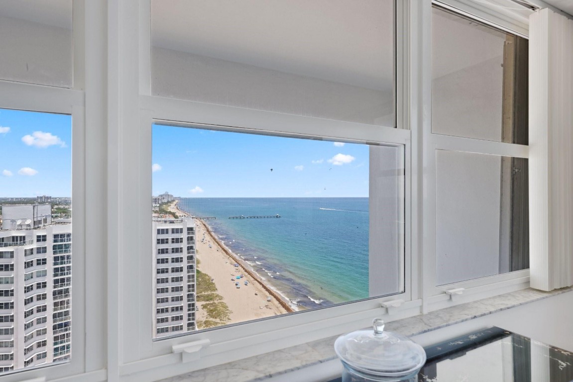 4300 N Ocean Blvd 20P