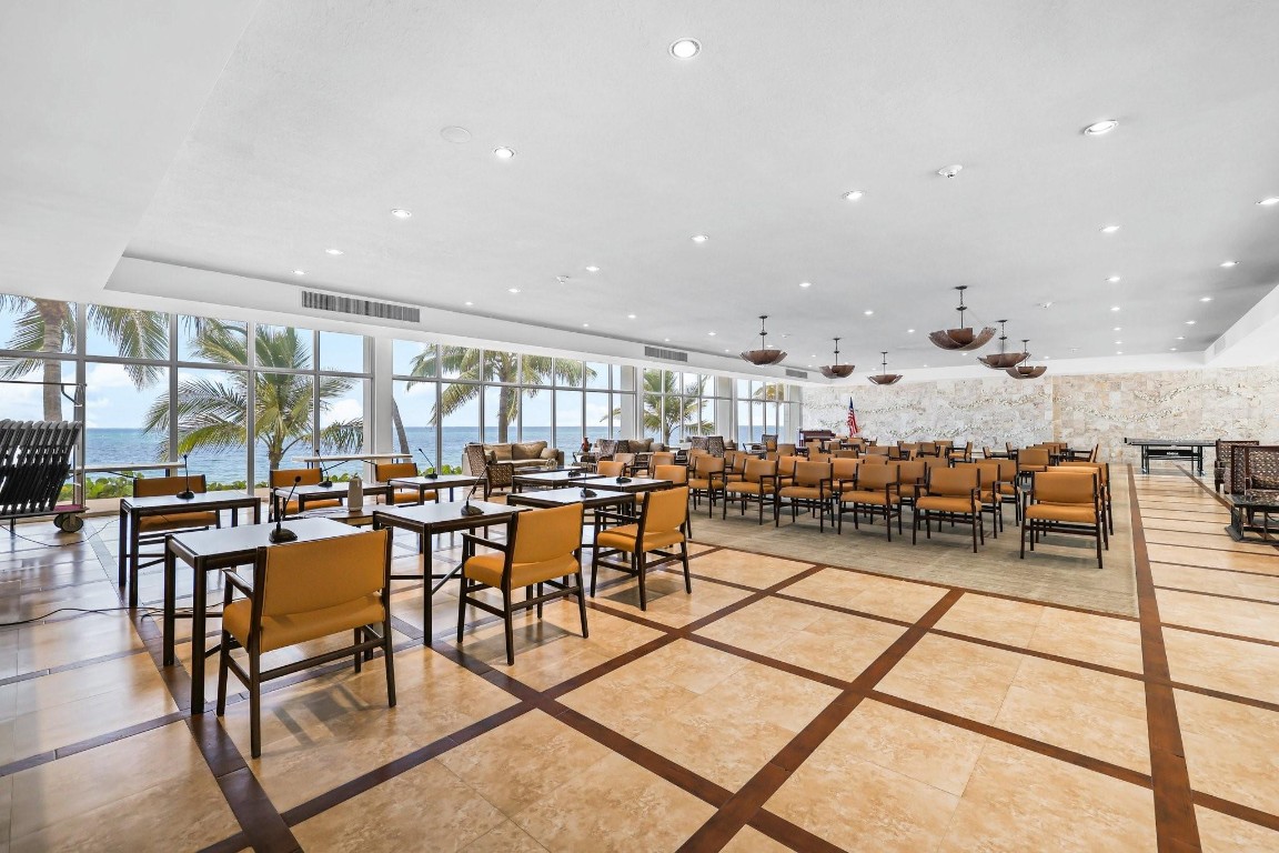 4300 N Ocean Blvd 20P