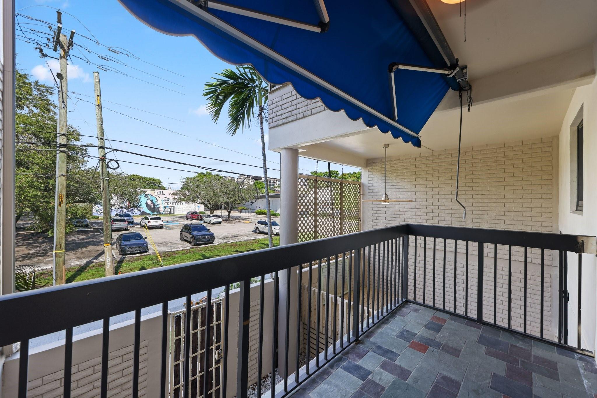 1401 NE 9 ST 23