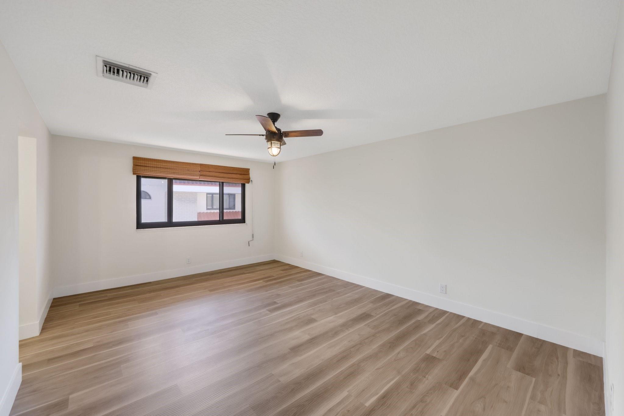 1401 NE 9 ST 23