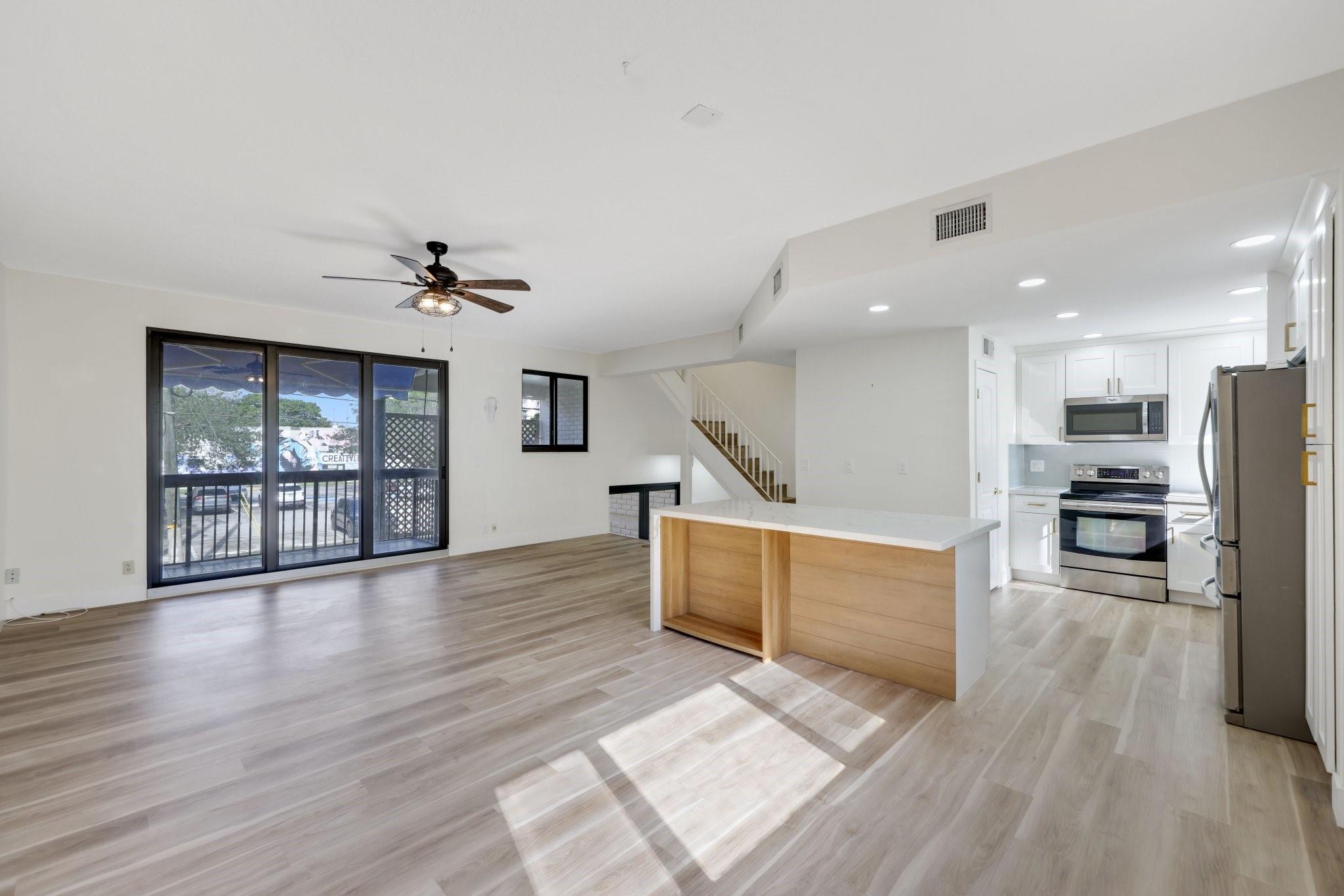 1401 NE 9 ST 23
