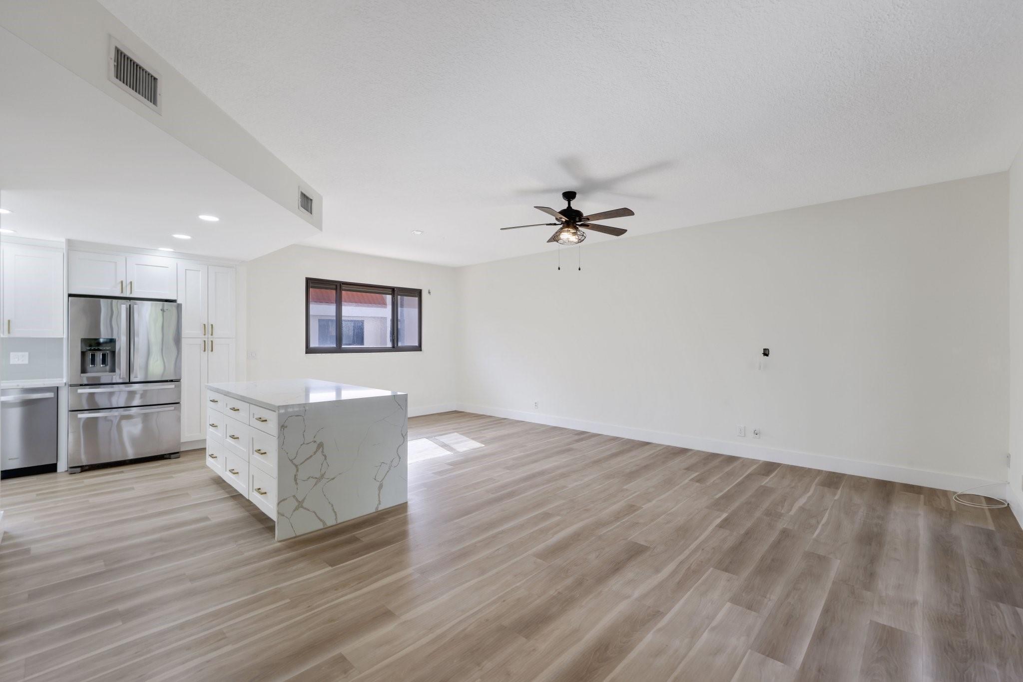 1401 NE 9 ST 23