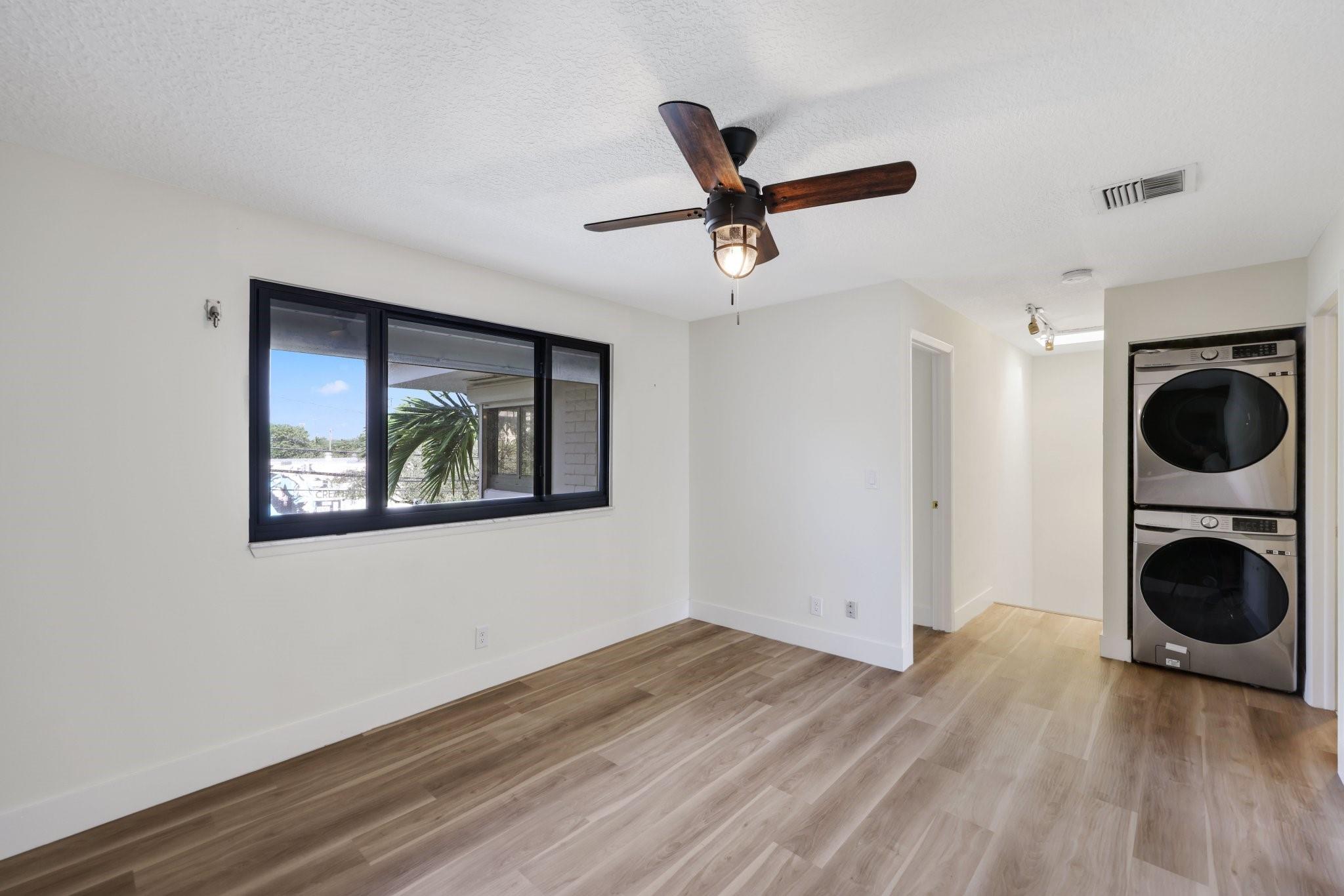 1401 NE 9 ST 23