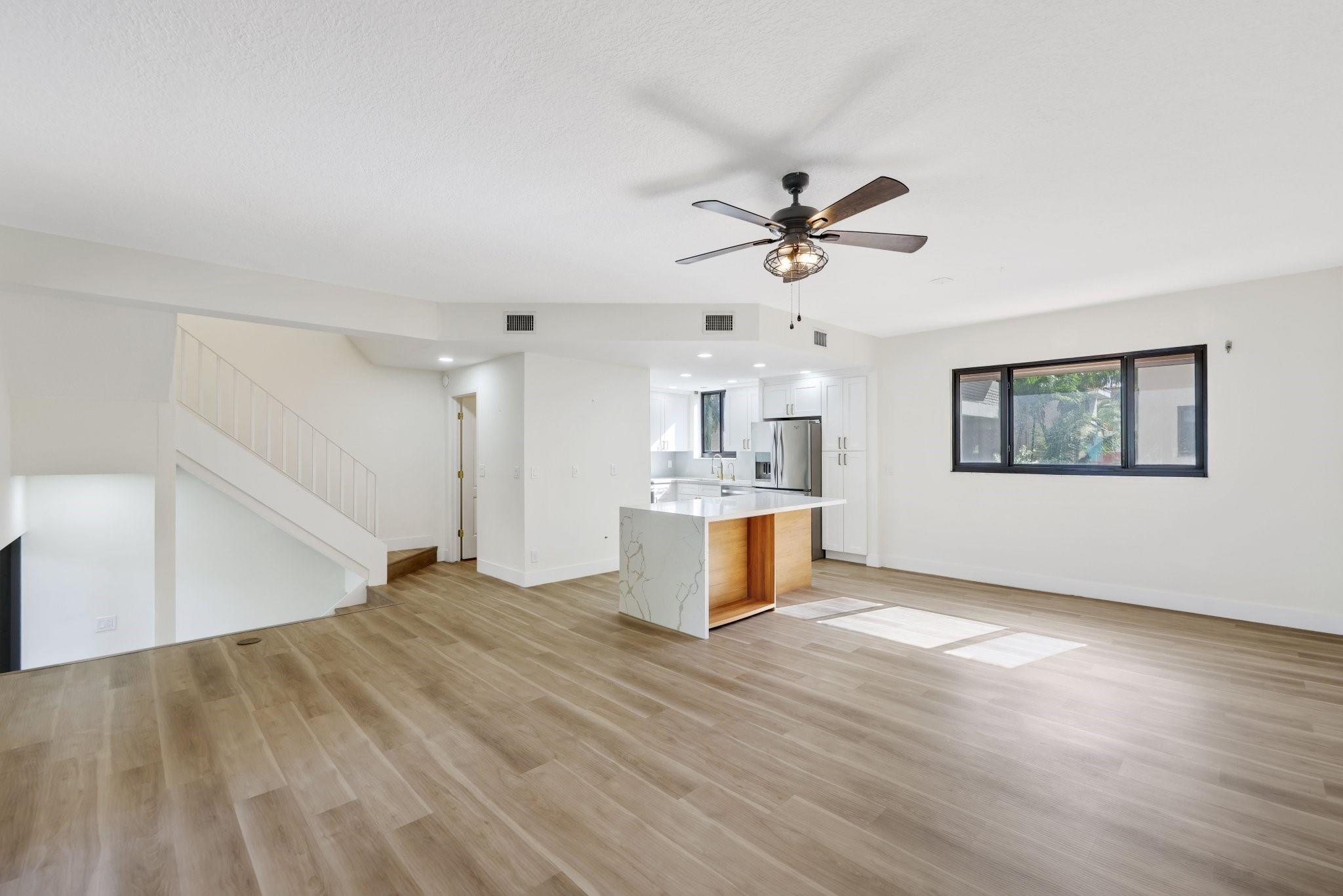 1401 NE 9 ST 23