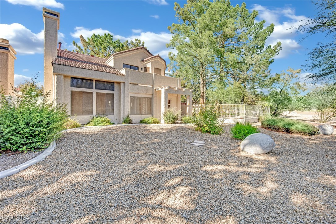 5281 Crooked Valley Drive