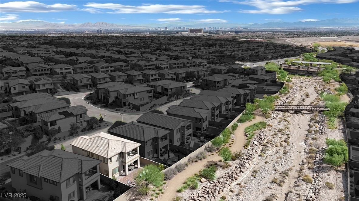 737 Foreign Reef Way