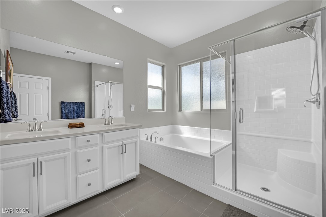 737 Foreign Reef Way