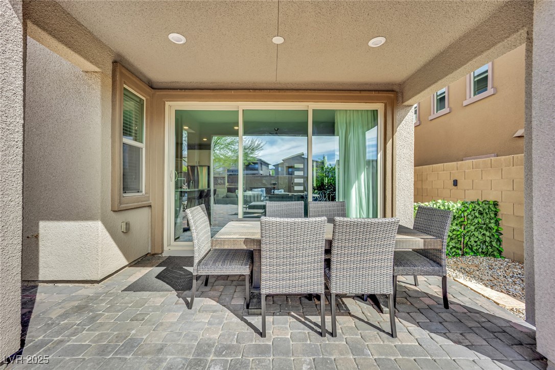 737 Foreign Reef Way