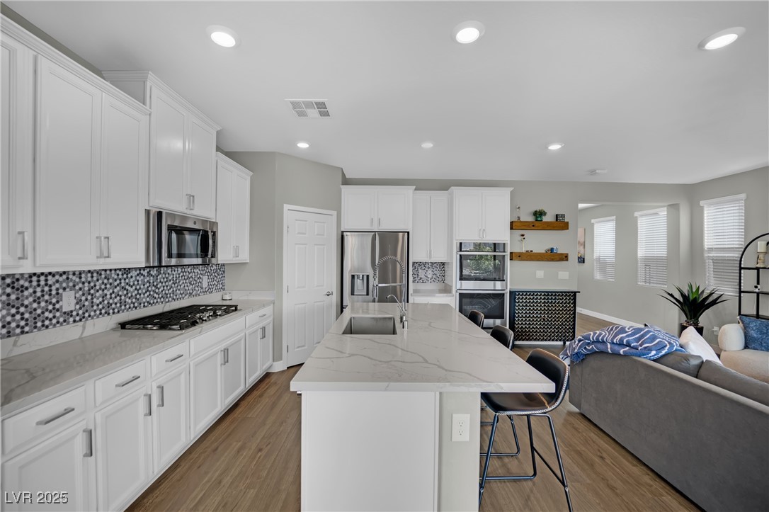 737 Foreign Reef Way