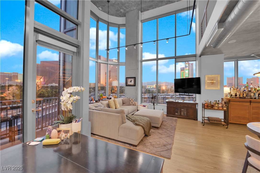 360 East Desert Inn Road 607