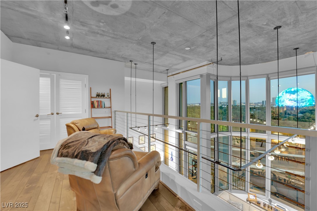 360 East Desert Inn Road 607