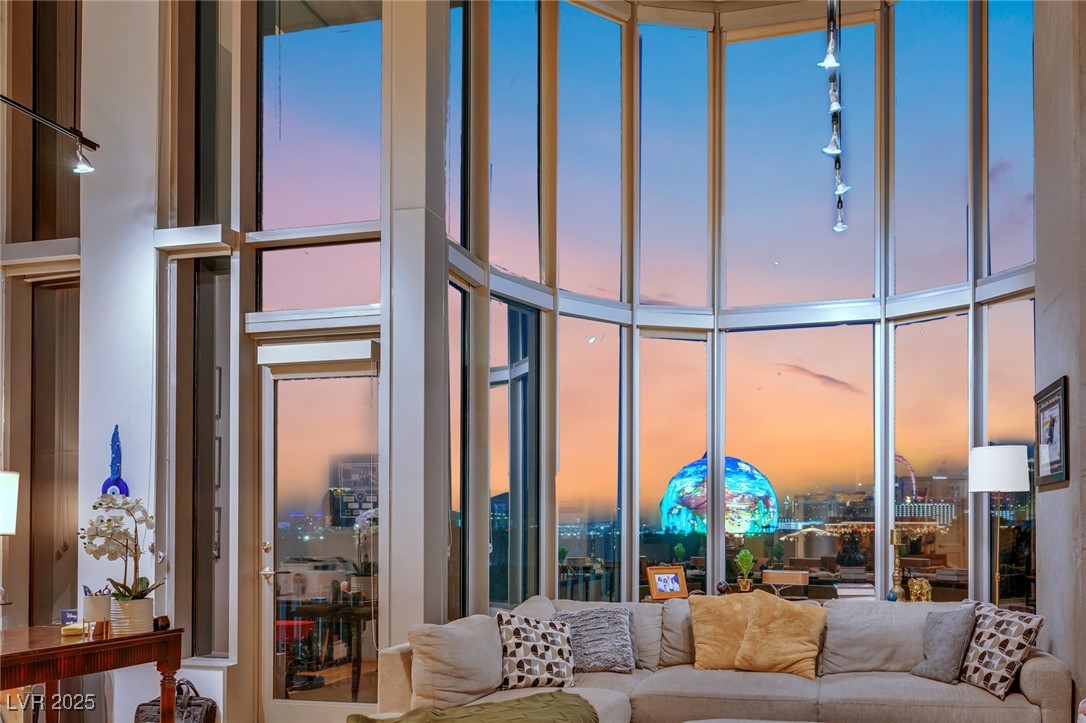 360 East Desert Inn Road 607