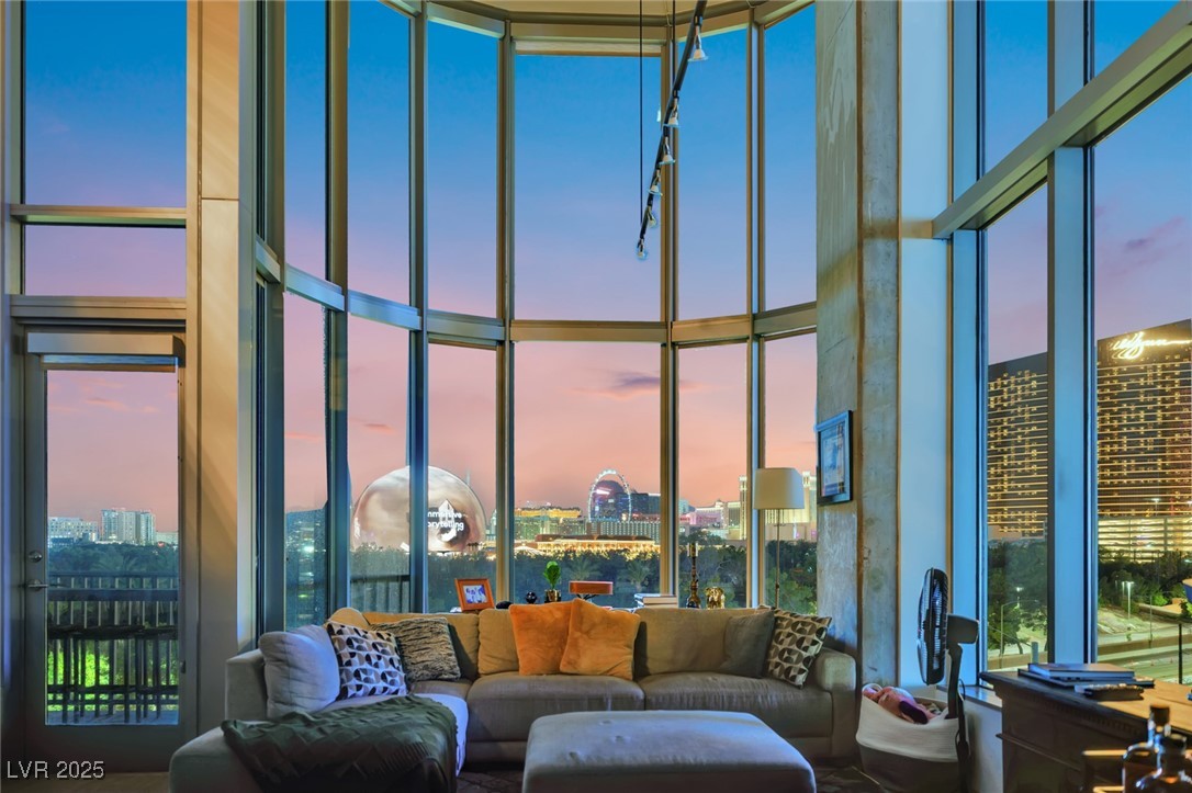 360 East Desert Inn Road 607