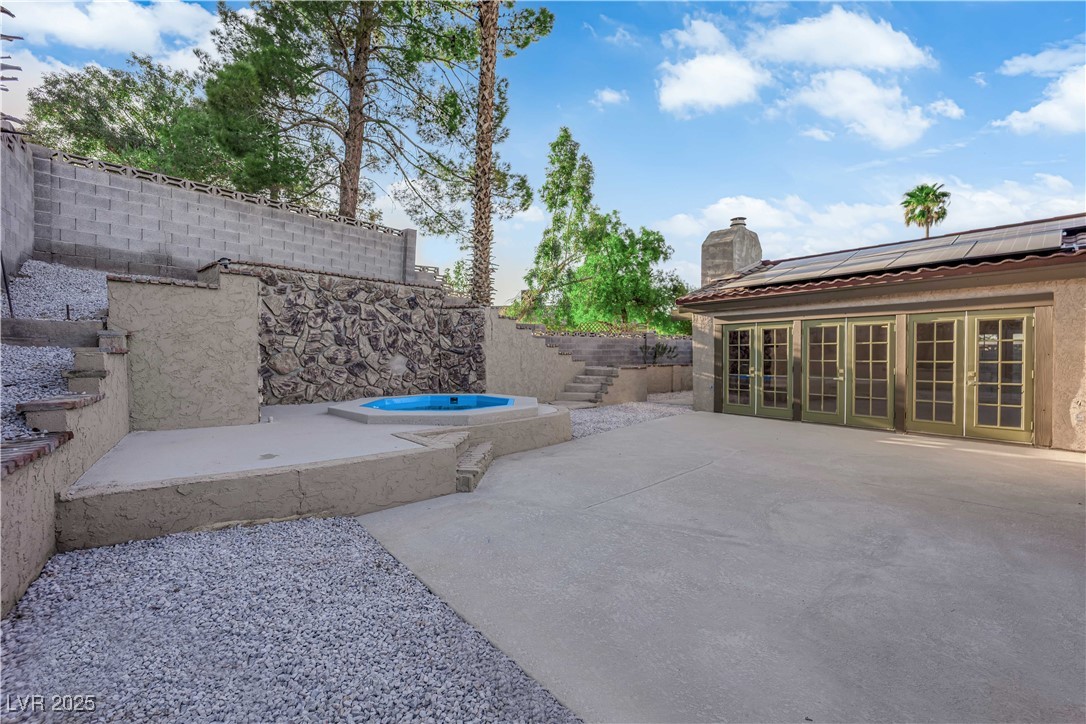 710 Greenway Road