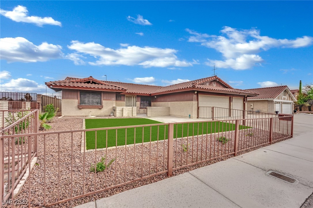 1513 Brocado Lane
