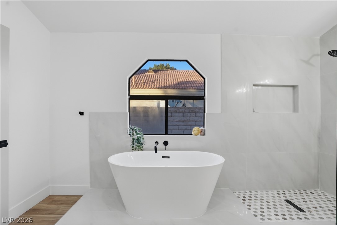 5401 Painted Sunrise Drive