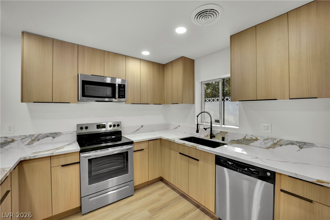 2325 Sombrero Drive