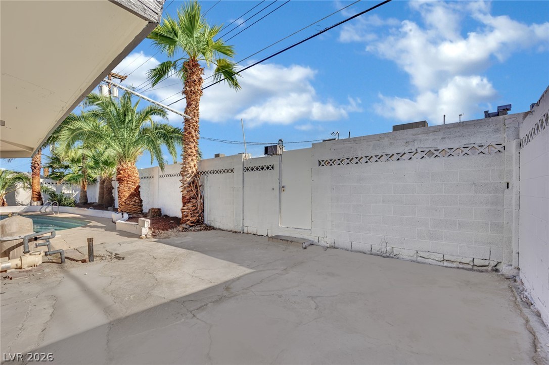 2325 Sombrero Drive