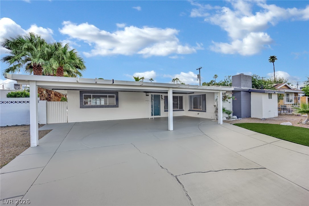 2325 Sombrero Drive