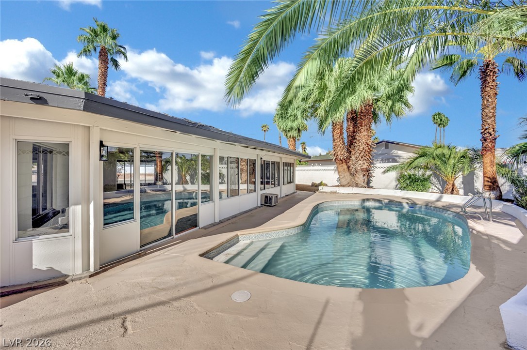 2325 Sombrero Drive