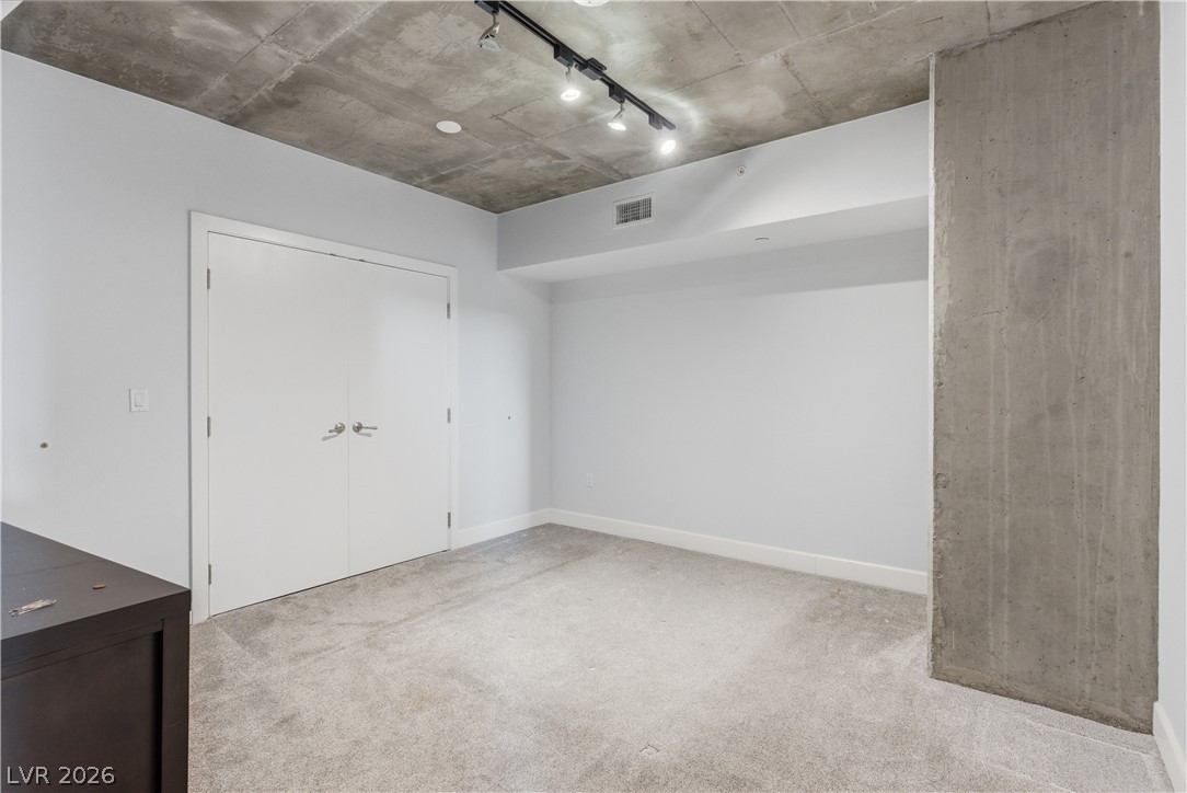 360 East Desert Inn Road 607